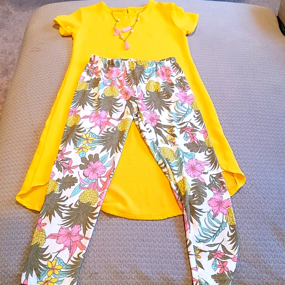 One Step Up Top & Legging Set - Picture 2 of 11